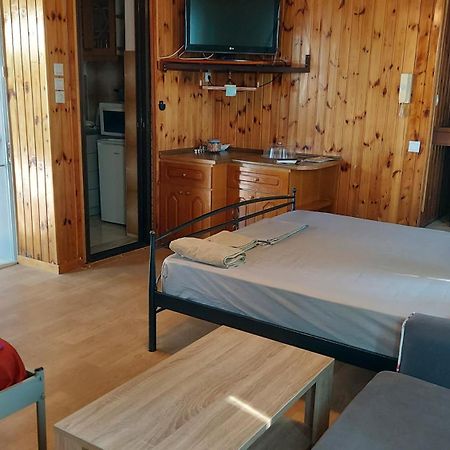 Cozy Airport Studio 2 Артемида Екстериор снимка
