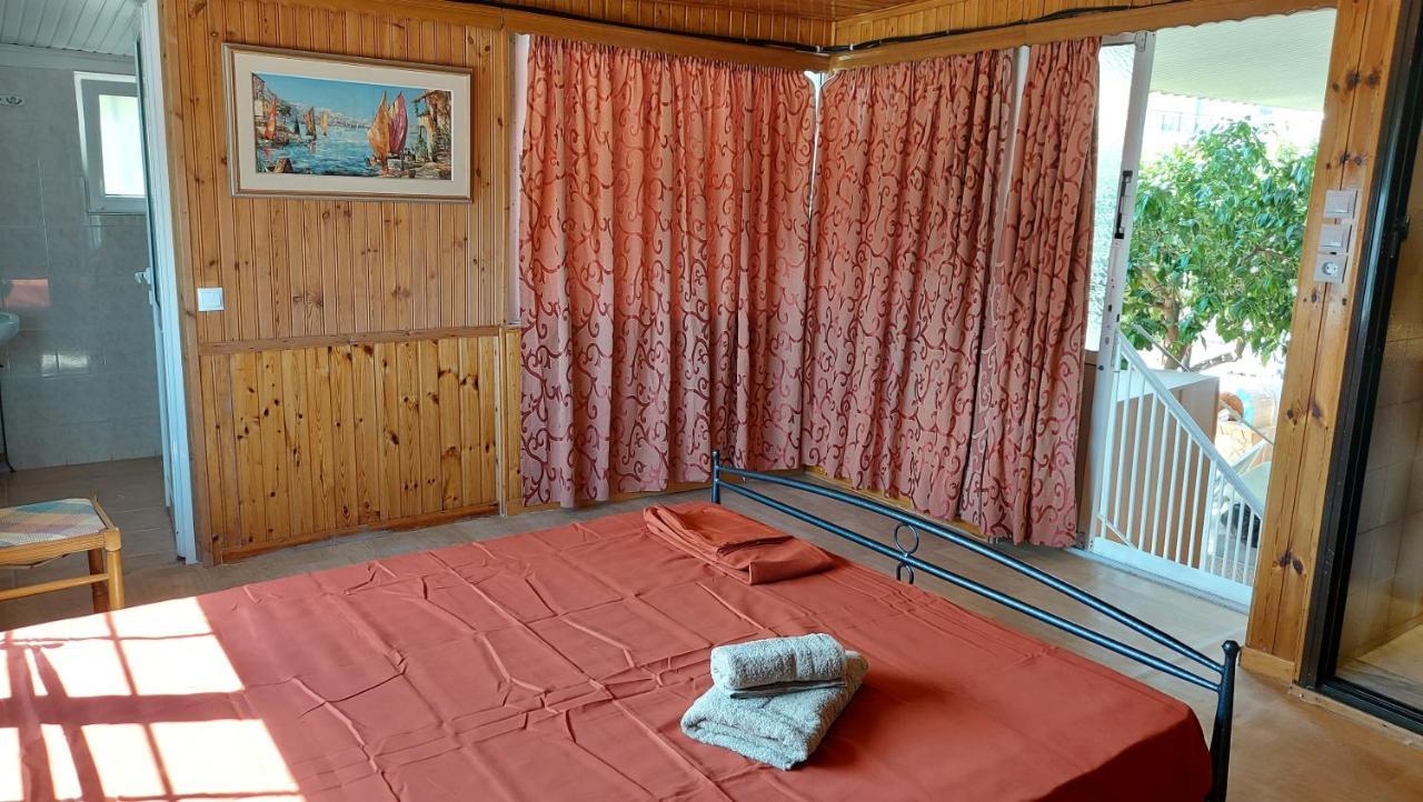 Cozy Airport Studio 2 Артемида Екстериор снимка